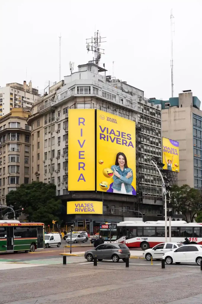 Publicidad exterior en marbella, impresión digital, rotulación exterior y cartelería.